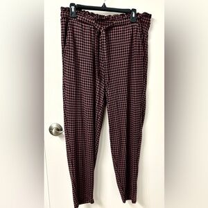 Torrid Houndstooth Ponte Pants Size 00 or 10